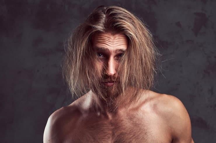 do lawyers wear wigs in uk explained with history, courtroom rules and what to expect today