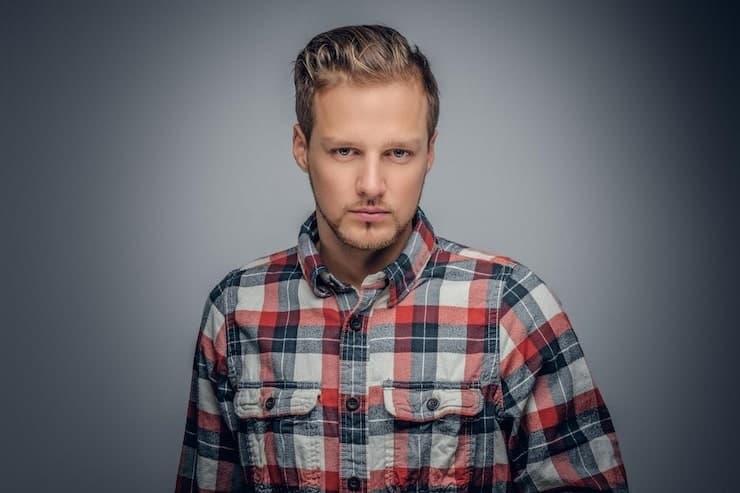 Who Invented Lace Front Wigs Exploring the Origins Techniques and Pioneers Behind Modern Hairlines