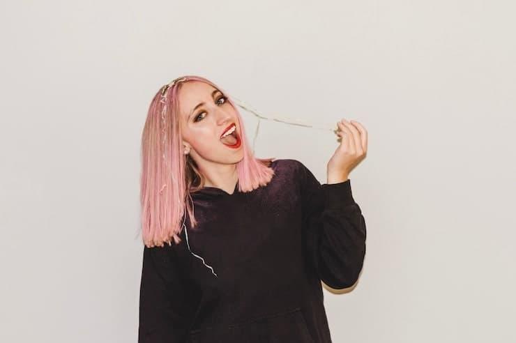 how to cut a lace front wig - 7 easy steps to trim and style for a natural look