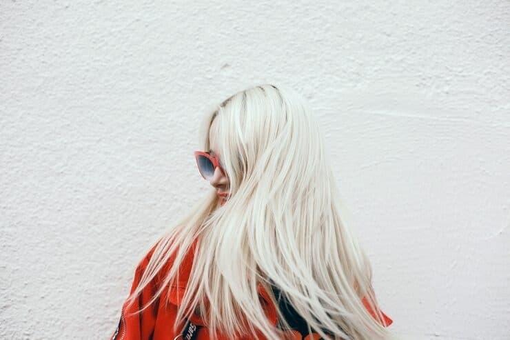 Budget Hair Hacks how to detangle a cheap synthetic wig in 7 gentle steps for lasting softness