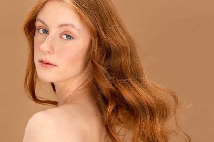 does steven tyler wear a wig experts weigh in on his hair secrets and stage style