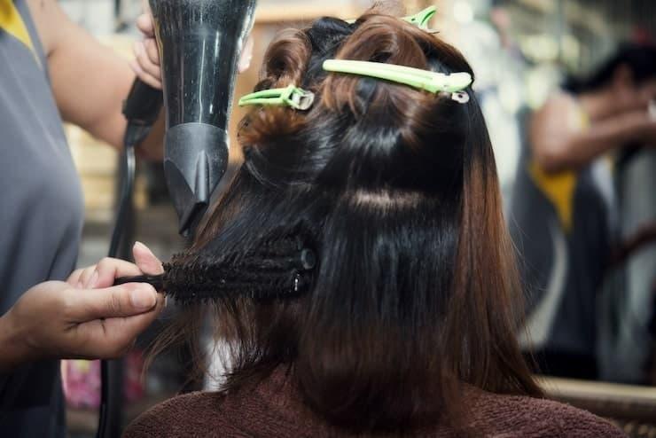 Step-by-step guide and pro tips on how to put on lace front wig for a secure natural hairline