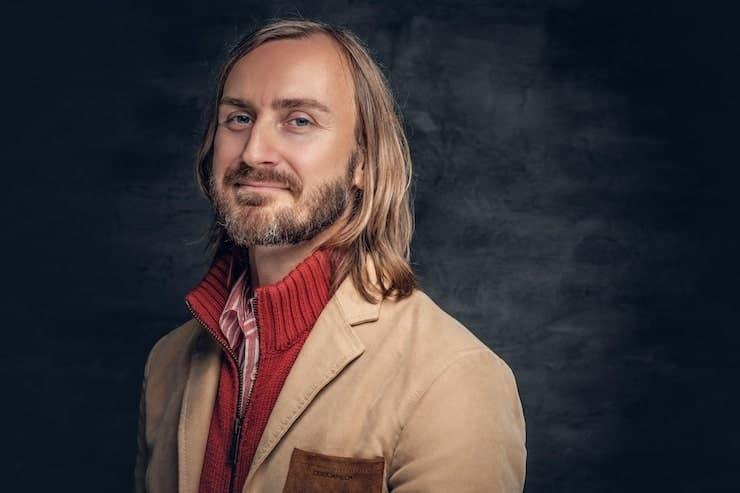 Does Alison Victoria Wear a Wig Exploring the Rumors Evidence and Hairstylist Insights